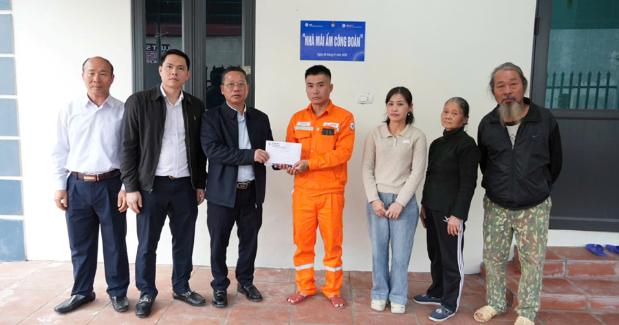 Công đoàn - Điểm tựa nghĩa tình cho người lao động