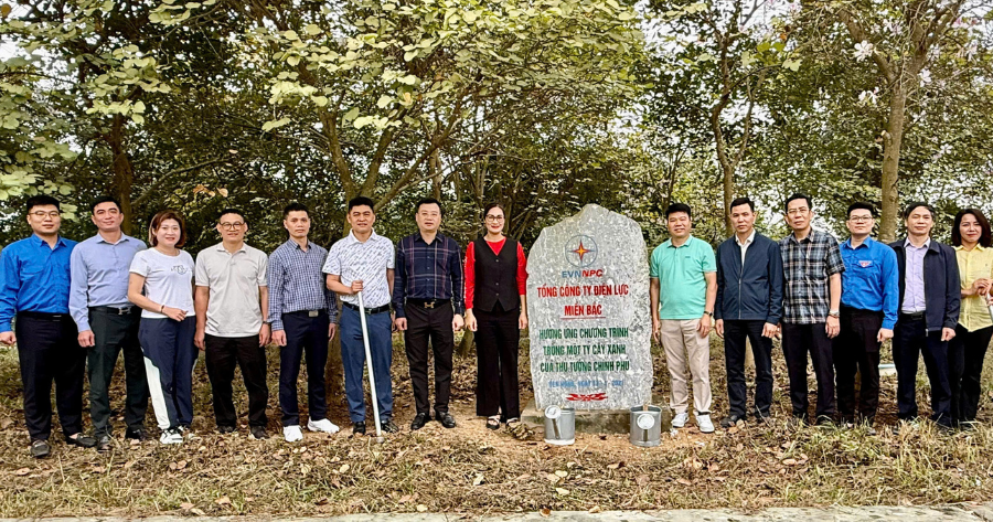 Công đoàn phối hợp cùng đoàn thanh niên TTCSKH tổ chức chương trình “Tết trồng cây đời đời nhớ ơn Bác Hồ”