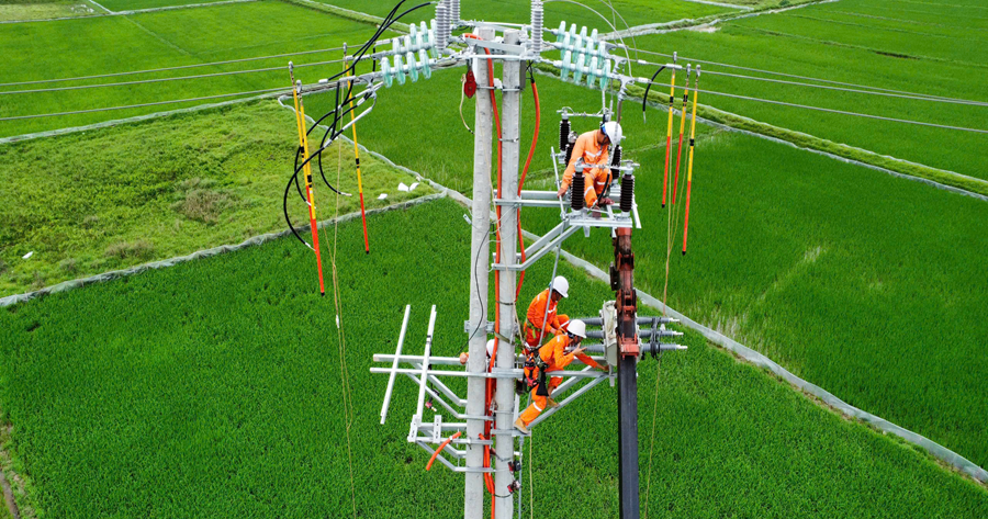 Công ty Điện lực Hà Tĩnh chủ động đảm bảo cung ứng điện mùa nắng nóng 2026