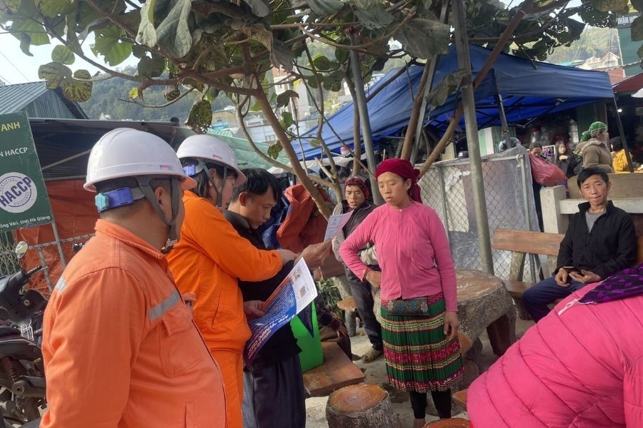 z7650040159401_236cff37596226daf4b97de1099ca1eb