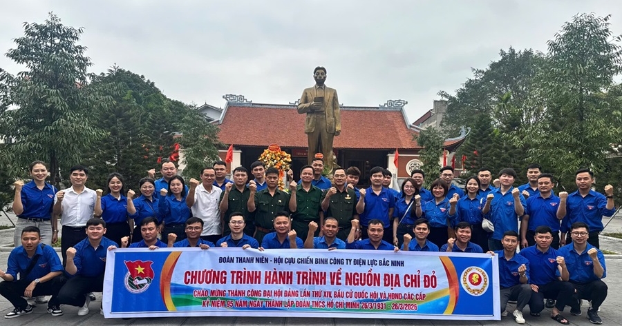 Hành trình về nguồn, bồi đắp truyền thống, khơi dậy trách nhiệm của tuổi trẻ Công ty Điện lực Bắc Ninh