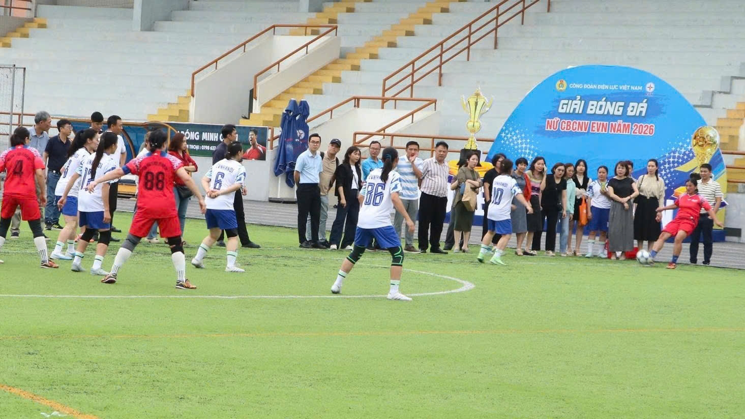 z7665190119974_4a69f32e92e987527025f244fd175222