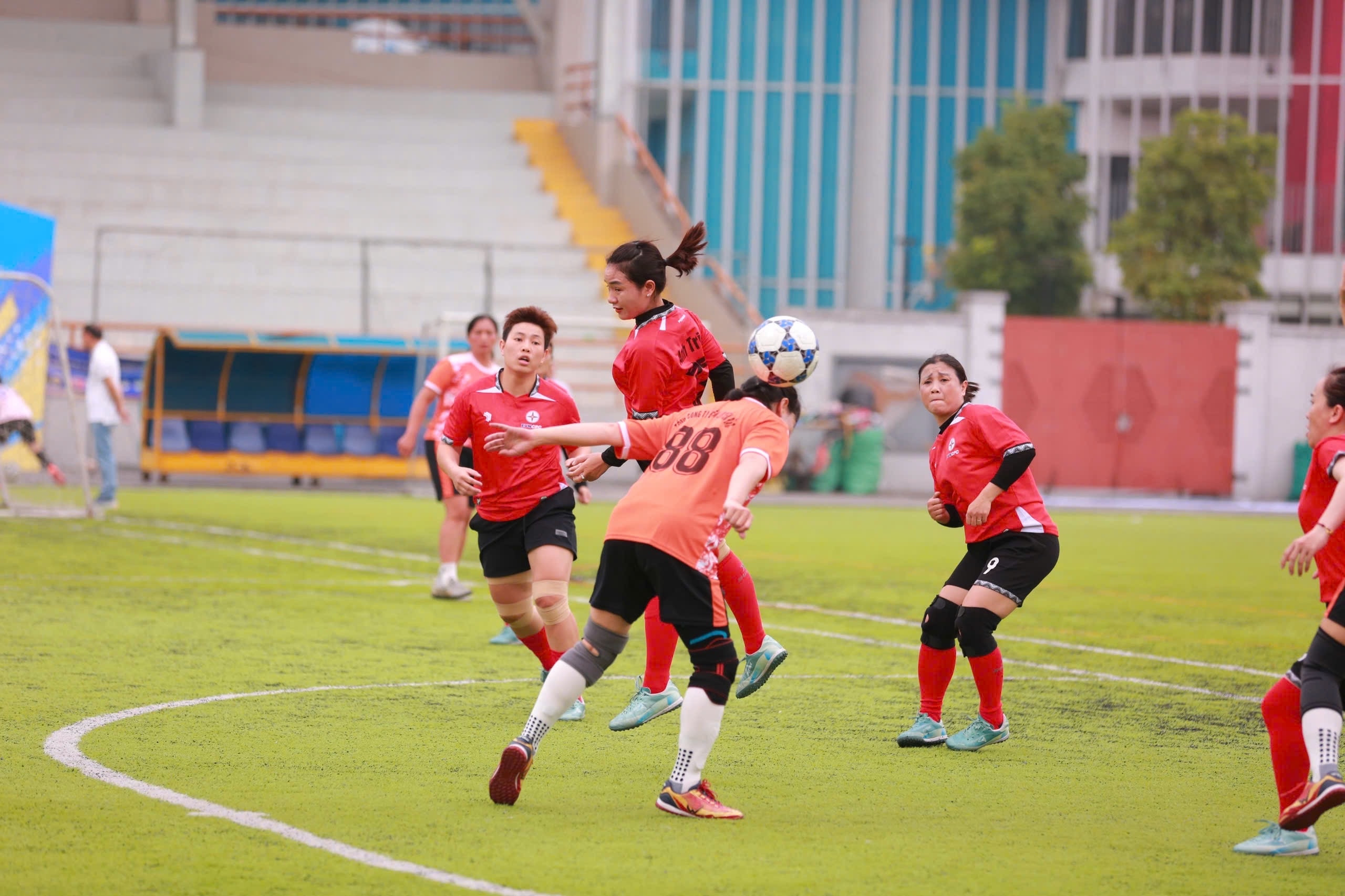 296b60abcf15414b18043