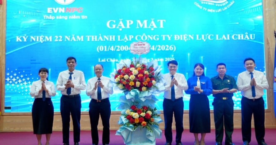 Công ty Điện lực Lai Châu tổ chức gặp mặt kỷ niệm 22 năm chia tách, thành lập Công ty