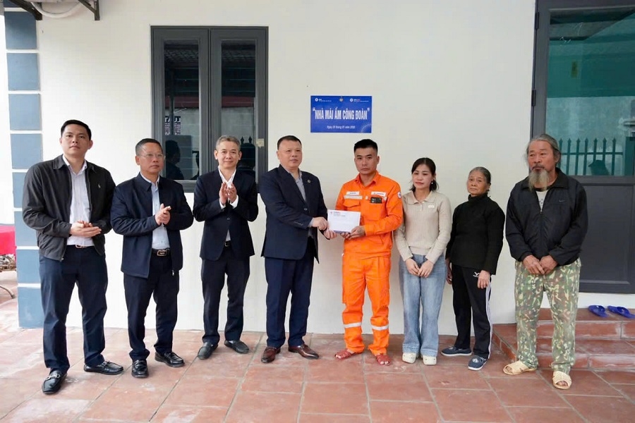 z7679103720503_7e4f707c1c8d70f5e1a8a1df4adf9430