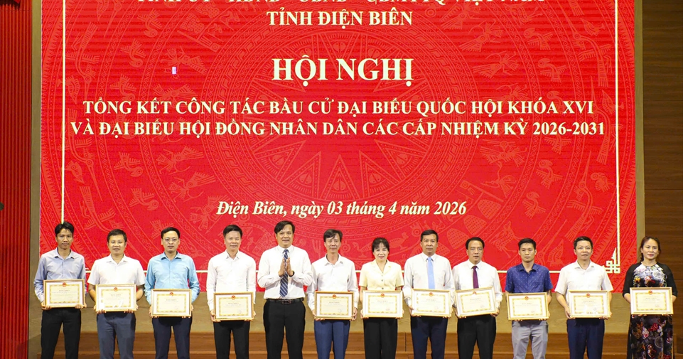 Công ty Điện lực Điện Biên nhận Bằng khen của UBND tỉnh trong công tác phục vụ bầu cử nhiệm kỳ 2026-2031