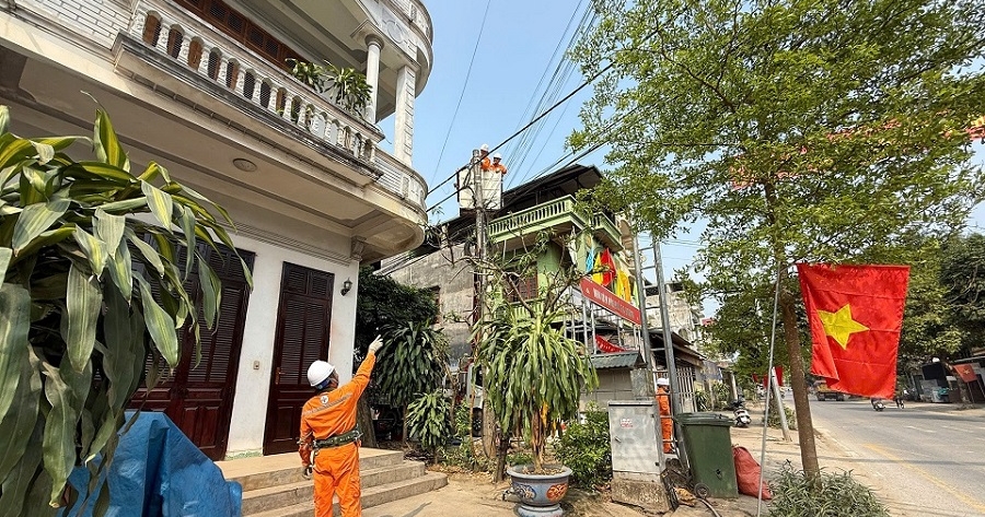 Công ty Điện lực Cao Bằng nỗ lực giữ ổn định cung ứng điện mùa cao điểm