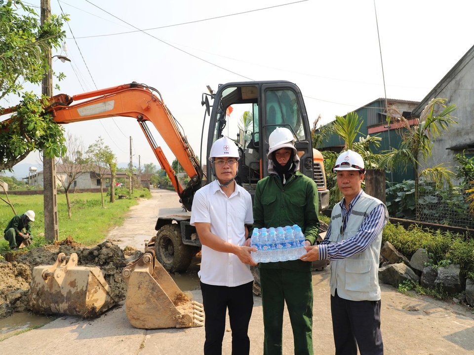 z7718653513357_ac735092948f784f743a499ab77c6d6a