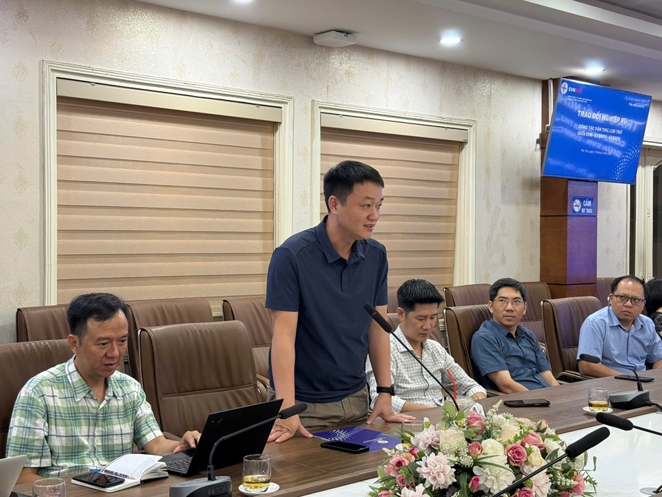 5e44810b456cc4329d7d6