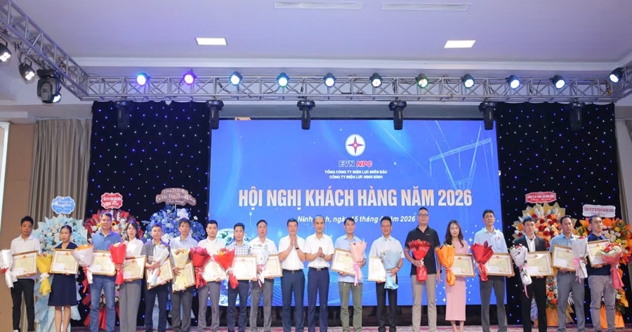 Hội nghị khách hàng Công ty Điện lực Ninh Bình năm 2026: Tăng cường hợp tác, chung tay vượt qua thách thức năng lượng