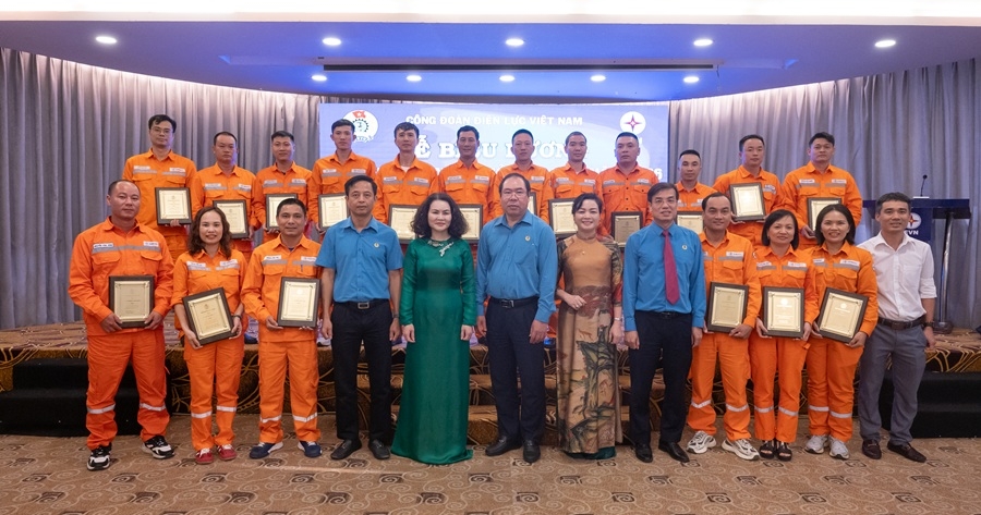 EVNNPC có 19 ATVSV tiêu biểu được Công đoàn Điện lực Việt Nam vinh danh