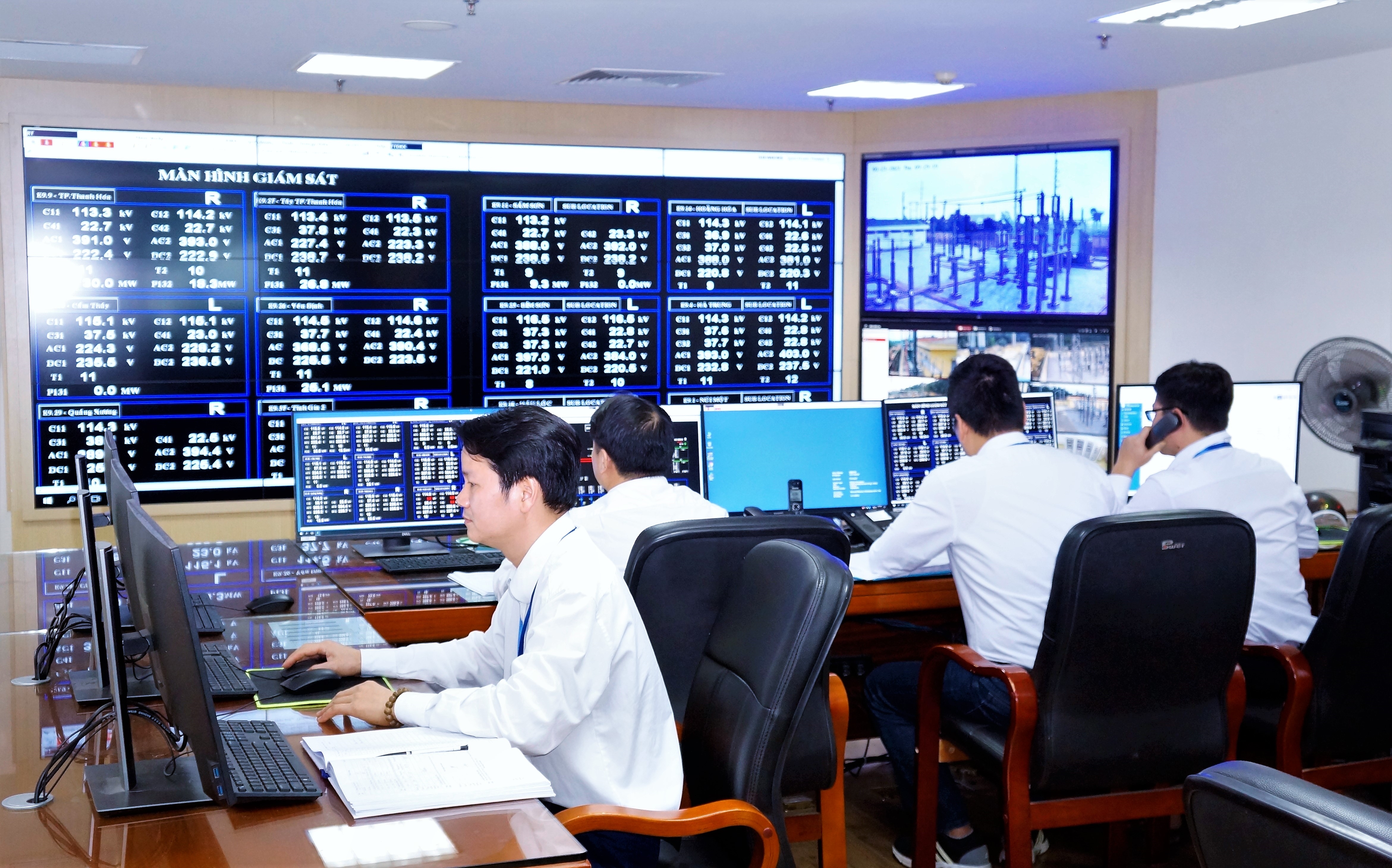 CNCNV làm việc tại Trung tâm Điều khiển xa PC Thanh Hóa