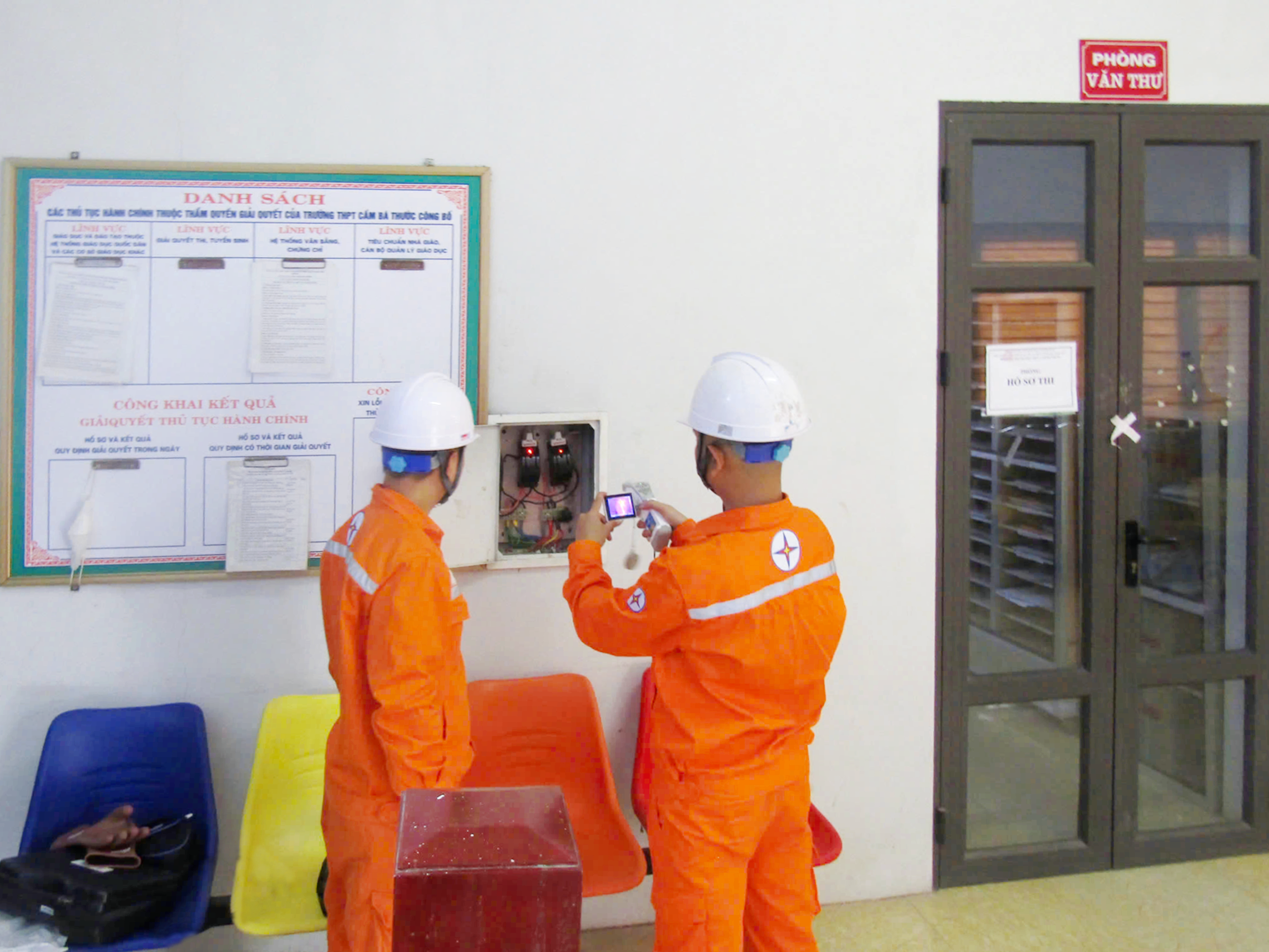 Cấp điện thi (3)
