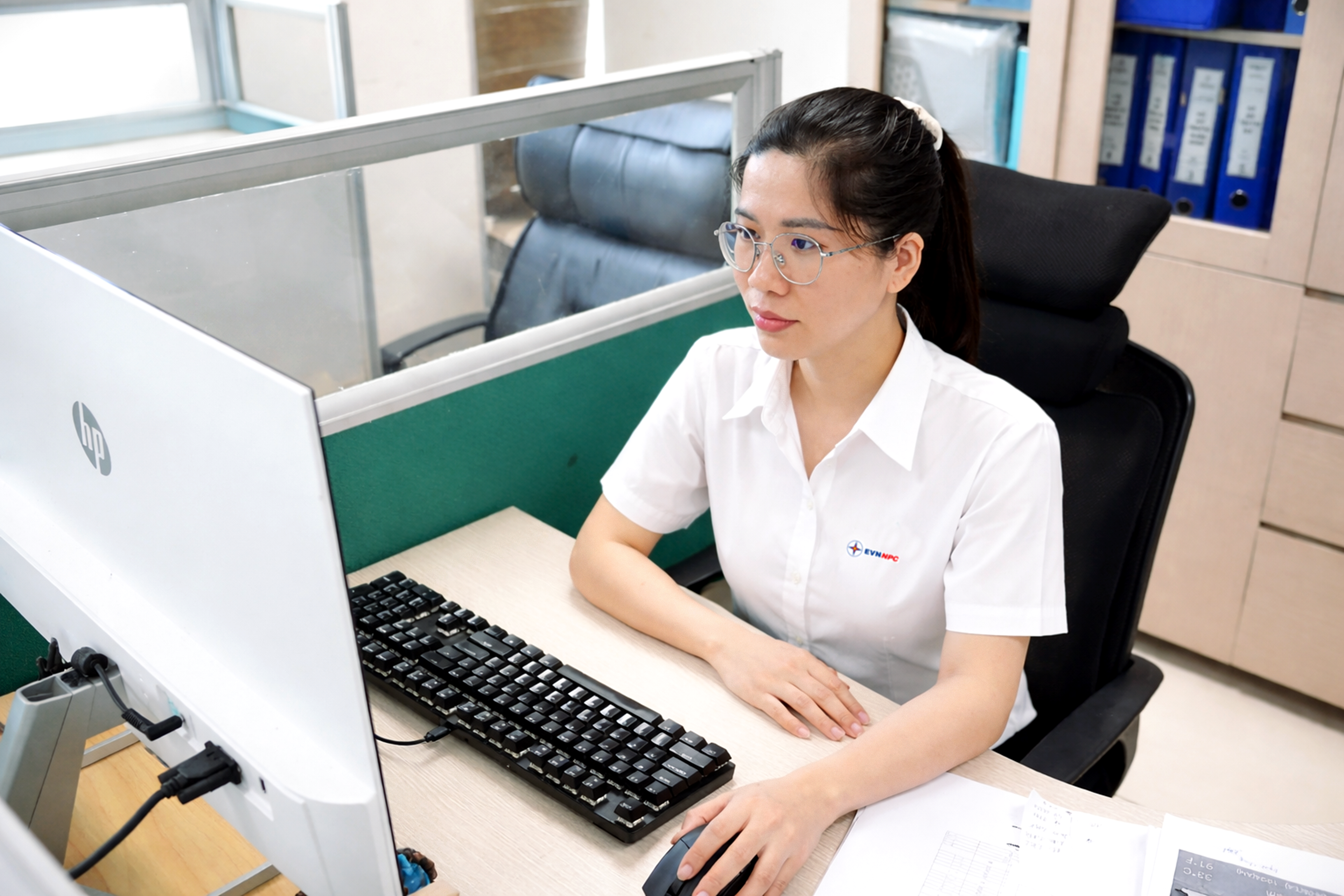 Ảnh Nữ công