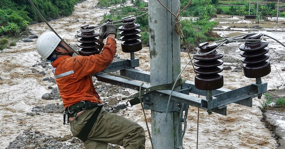 CTĐL Sơn La: Đã khôi phục điện cho gần 80% khách hàng bị ảnh hưởng do mưa lũ tại Mường La