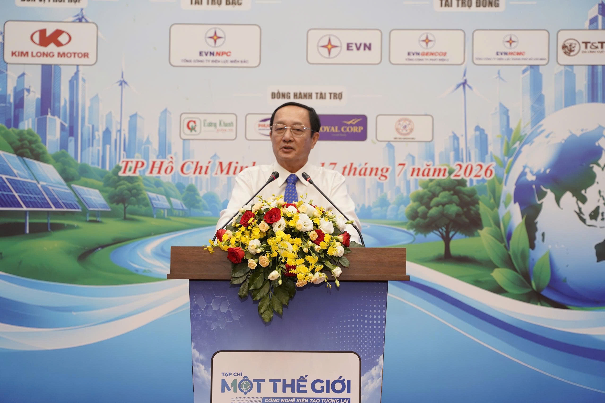 GS.TS. Huỳnh Thành Đạt_Phó Trưởng Ban Tuyên giáo và Dân vận Trung ương phát biểu tại Hội thảo