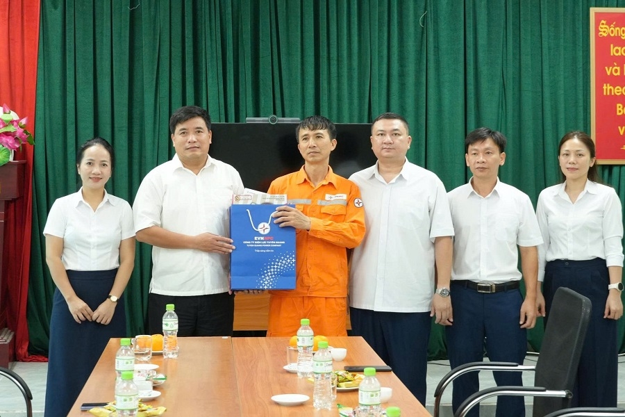 Tang qua VNAH 1