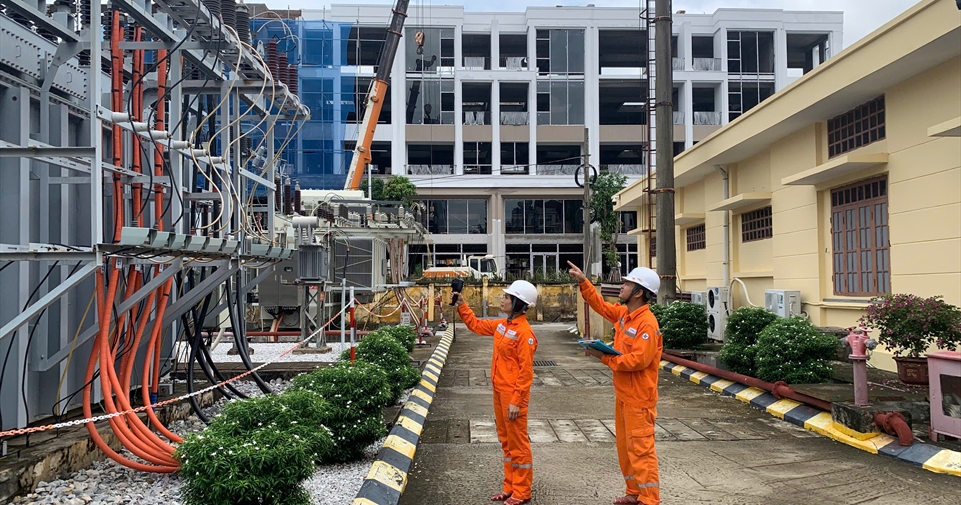 Công ty Điện lực Hưng Yên đồng bộ các giải pháp chống quá tải lưới điện