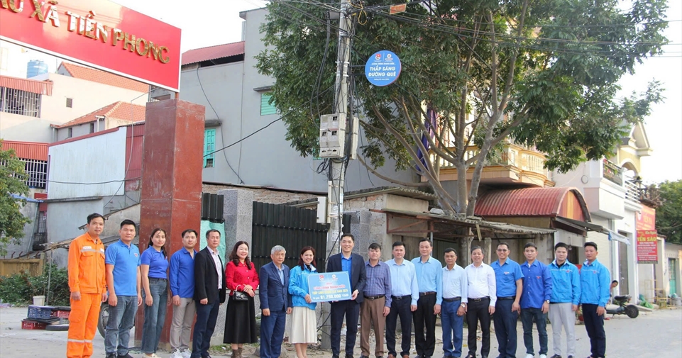 Tuổi trẻ Công ty Điện lực Hưng Yên: Thắp sáng những con đường, trọn tâm huyết vì cộng đồng