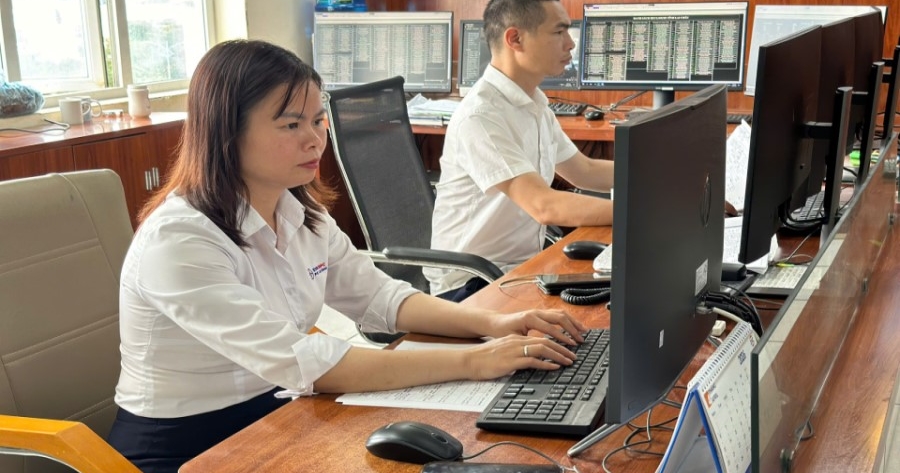 Nữ kỹ sư lan tỏa tinh thần sáng tạo trong chuyển đổi số ngành Điện