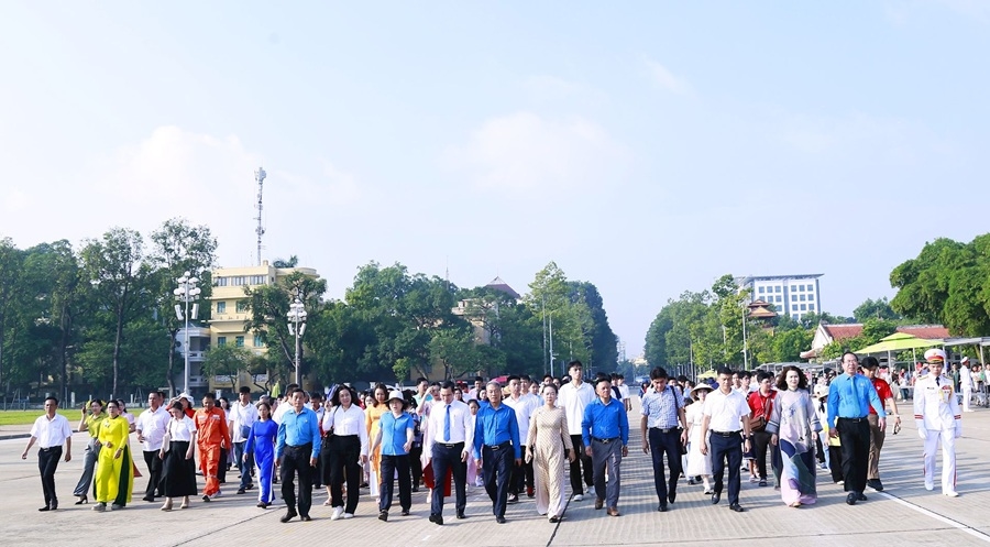 1 a đại bieu tham du