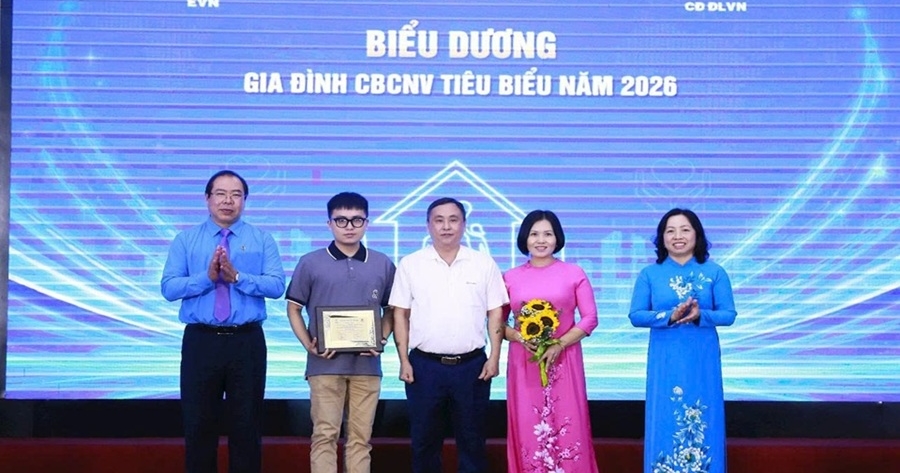 Giữ lửa yêu thương, vun đắp thành công – Câu chuyện về gia đình đồng chí Phạm Thanh Lịch , Phó chủ tịch Công đoàn Công ty Điện lực Ninh Bình