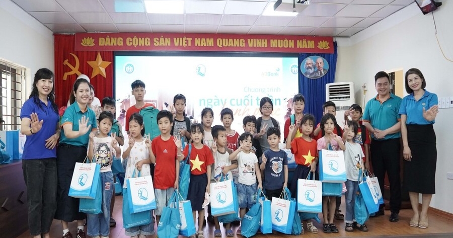 Công đoàn Công ty Điện lực Hải Phòng đồng hành cùng trẻ em có hoàn cảnh khó khăn