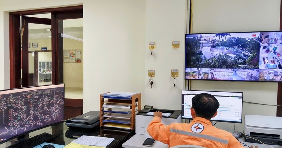 Điện lực Kim Sơn (Công ty Điện lực Ninh Bình) vận hành hệ thống điện an toàn trong mùa mưa bão