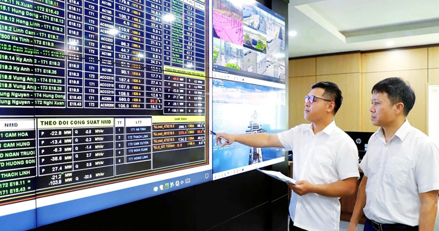 Công ty Điện lực Hà Tĩnh: Ứng dụng công nghệ quản lý vận hành từ xa, chủ động ngăn ngừa sự cố trên lưới điện