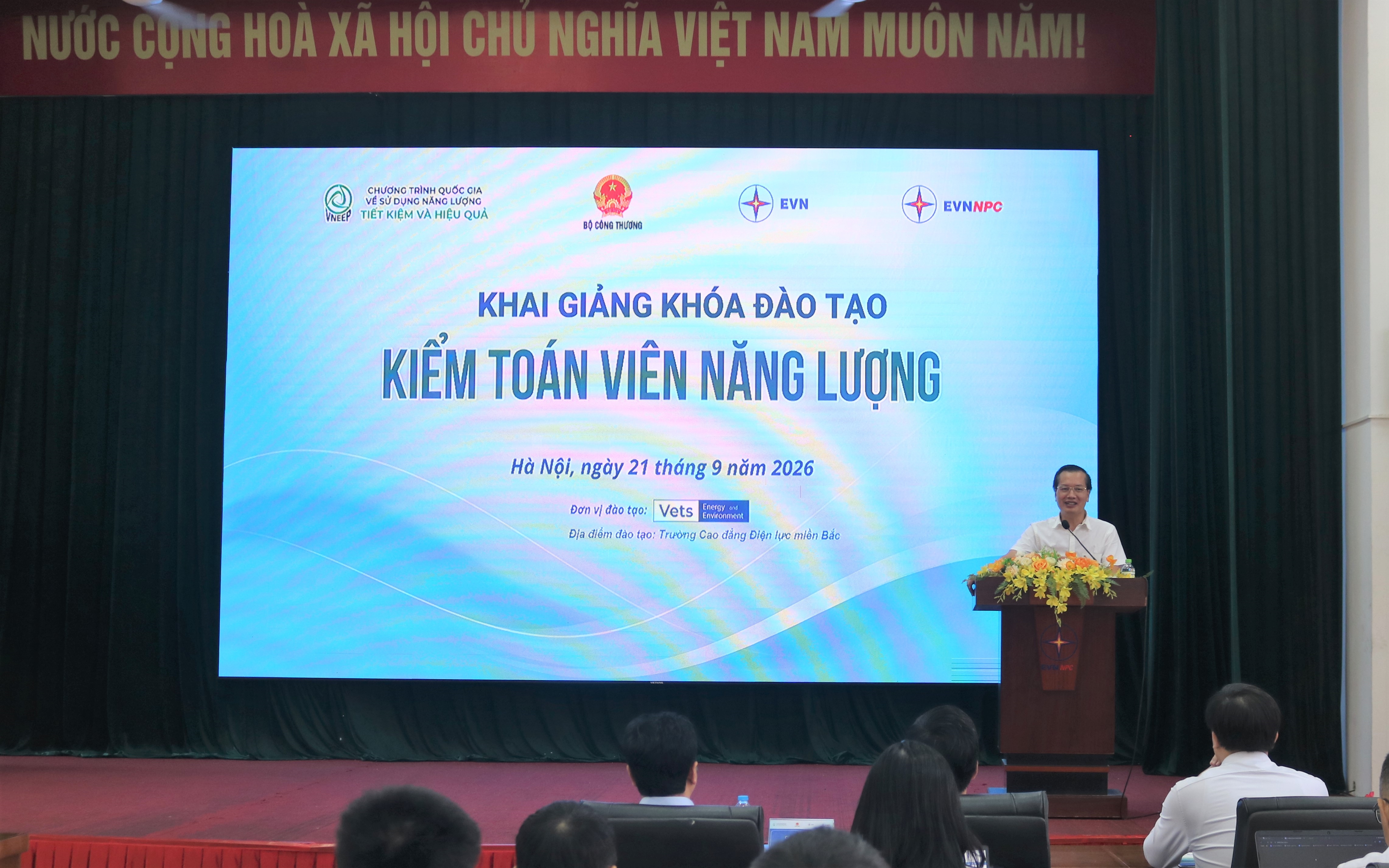 Kiểm toán viên EVN.Mr Hoi