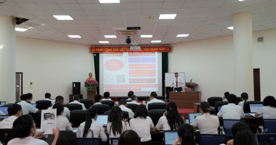 Công ty Điện lực Lai Châu tổ chức đào tạo nghiệp vụ về thuế và chế độ kế toán mới