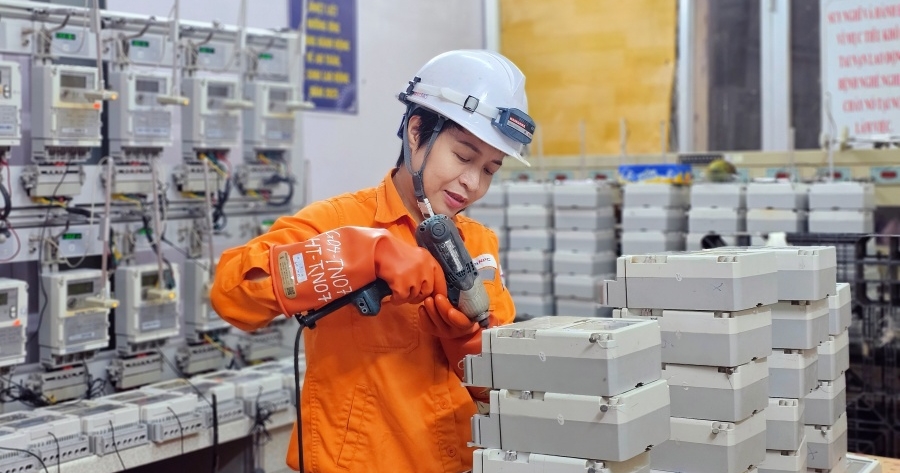 "Những đóa hoa đất Mỏ": Tỏa sáng bản lĩnh, trí tuệ và khát vọng đổi mới của nữ CBNV Công ty Điện lực Quảng Ninh