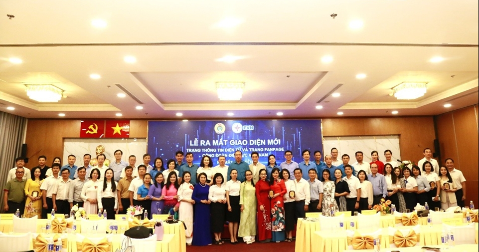 EVNNPC có 8 cộng tác viên tiêu biểu được biểu dương tại Hội nghị truyền thông số Công đoàn Điện lực Việt Nam