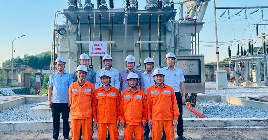 Ban Quản lý dự án Xây dựng điện miền Bắc hoàn thành đóng điện dự án Lắp đặt máy biến áp T2 trạm biến áp 110kV Hương Khê, tỉnh Hà Tĩnh