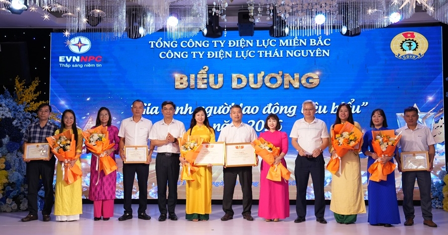 Công ty Điện lực Thái Nguyên tôn vinh phụ nữ, lan tỏa giá trị văn hóa doanh nghiệp